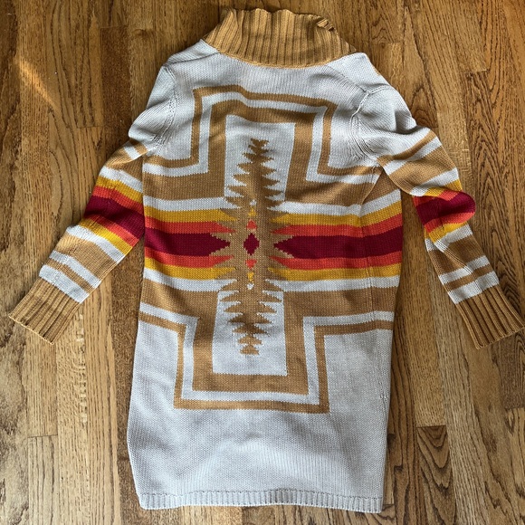 Harding Sweater | Pendleton - Picture 4 of 9
